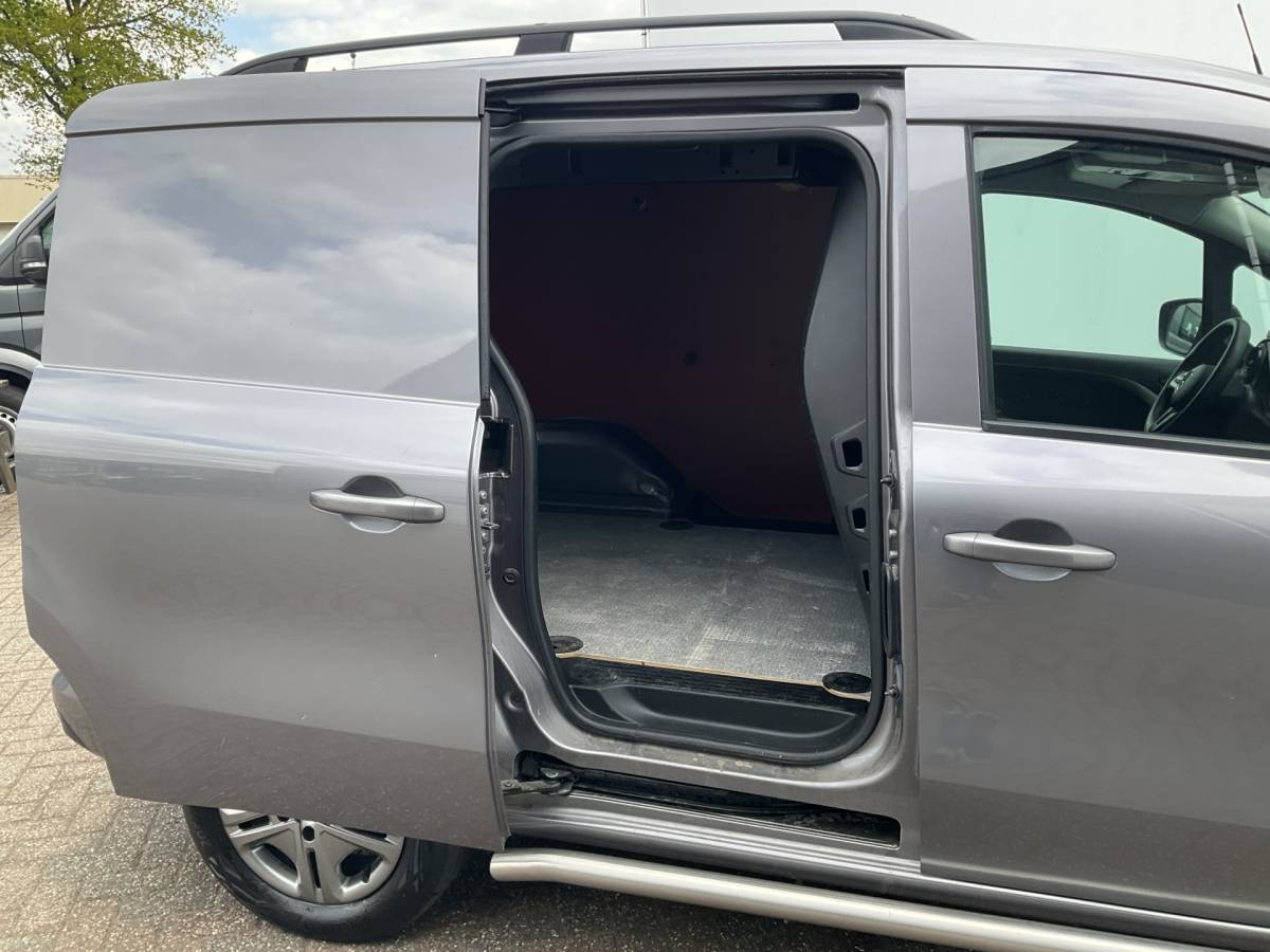 Mercedes-Benz Citan Mercedes-Benz Citan 112 CDI L1 Pro Carplay Stoelverw. Led Trekhaak(1500kg)