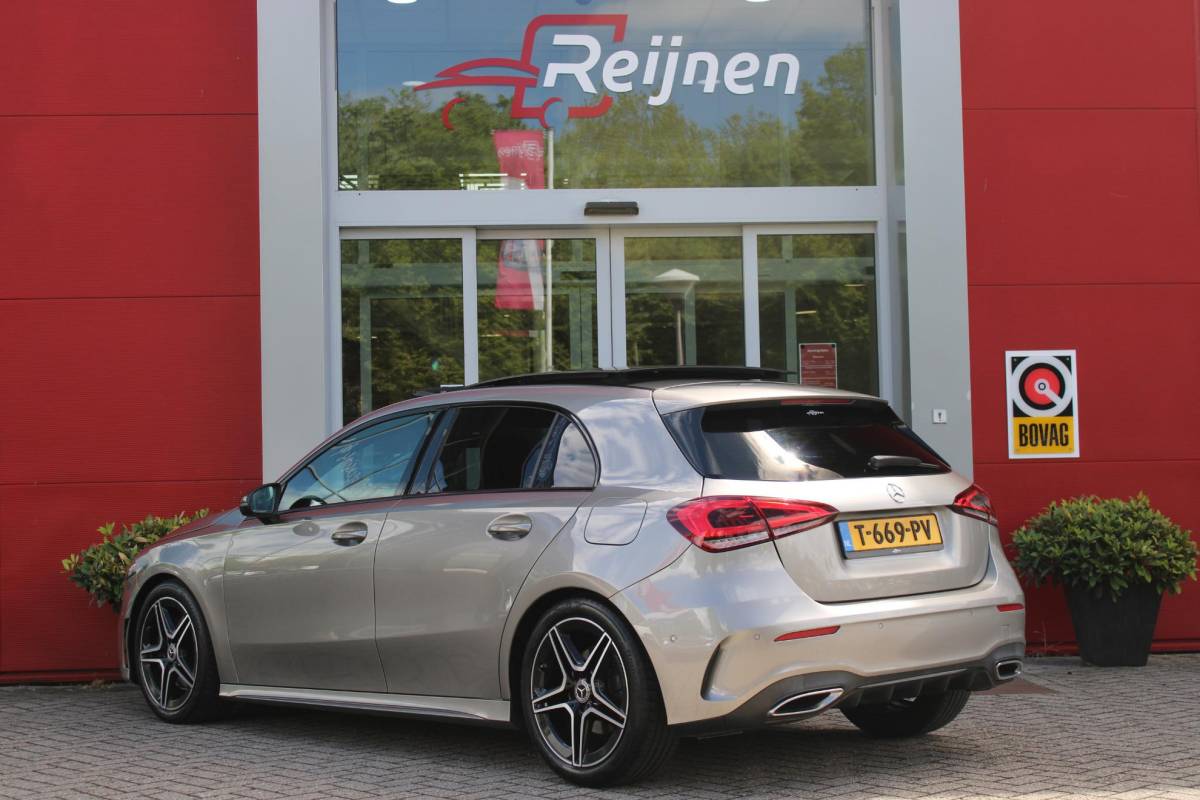 Mercedes-Benz A-Klasse Mercedes-Benz A-klasse 220 190PK AUTOMAAT BUSINESS SOLUTION AMG | PANORAMA SCHUIF/KANTEL DAK | SFEER VERLICHTING VOOR + ACHTER | STOEL VERWARMING OP BEIDE VOORSTOELEN | MULTIBEAM LED KOPLAMPEN | ACHTERUITRIJ CAMERA | APPLE CARPLAY/ANDROID AUTO | NAVIGATIE | CRUISE CONTROL | NIGHT PAKKET | VERKEERSLICHTEN WEERGAVE | 17″ LICHTMETALEN VELGEN AMG | HEMELBEKLEDING ZWART | MBUX MULTIMEDIA SYSTEEM | SPORTSTOELEN | PARKEERSENSOREN VOOR + ACHTER | DRAADLOZE TELEFOONLADER |