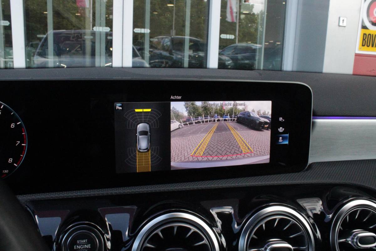 Mercedes-Benz A-Klasse Mercedes-Benz A-klasse 220 190PK AUTOMAAT BUSINESS SOLUTION AMG | PANORAMA SCHUIF/KANTEL DAK | SFEER VERLICHTING VOOR + ACHTER | STOEL VERWARMING OP BEIDE VOORSTOELEN | MULTIBEAM LED KOPLAMPEN | ACHTERUITRIJ CAMERA | APPLE CARPLAY/ANDROID AUTO | NAVIGATIE | CRUISE CONTROL | NIGHT PAKKET | VERKEERSLICHTEN WEERGAVE | 17″ LICHTMETALEN VELGEN AMG | HEMELBEKLEDING ZWART | MBUX MULTIMEDIA SYSTEEM | SPORTSTOELEN | PARKEERSENSOREN VOOR + ACHTER | DRAADLOZE TELEFOONLADER |