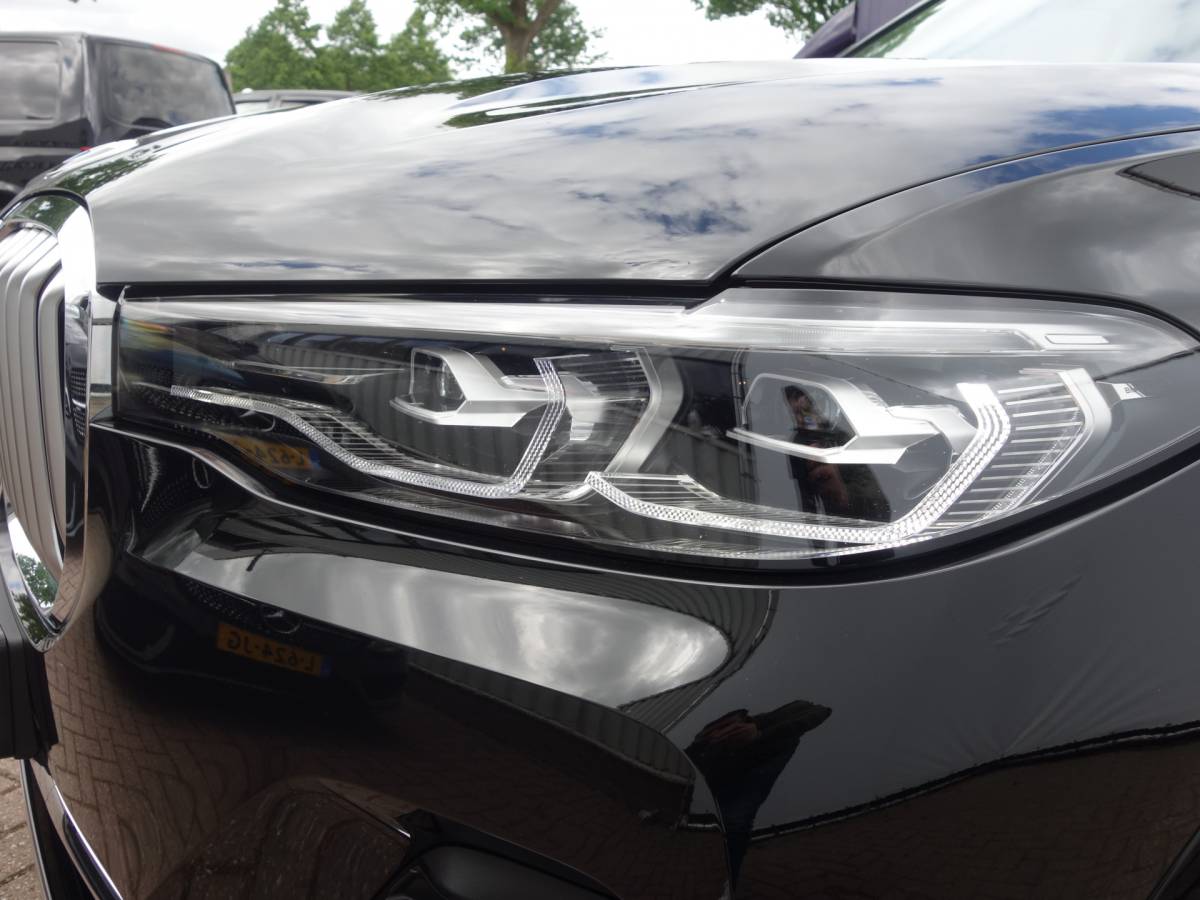 BMW  BMW X7 xDrive 30D VAN High Executive Pano.dak Leer Trekhaak Grijskenteken