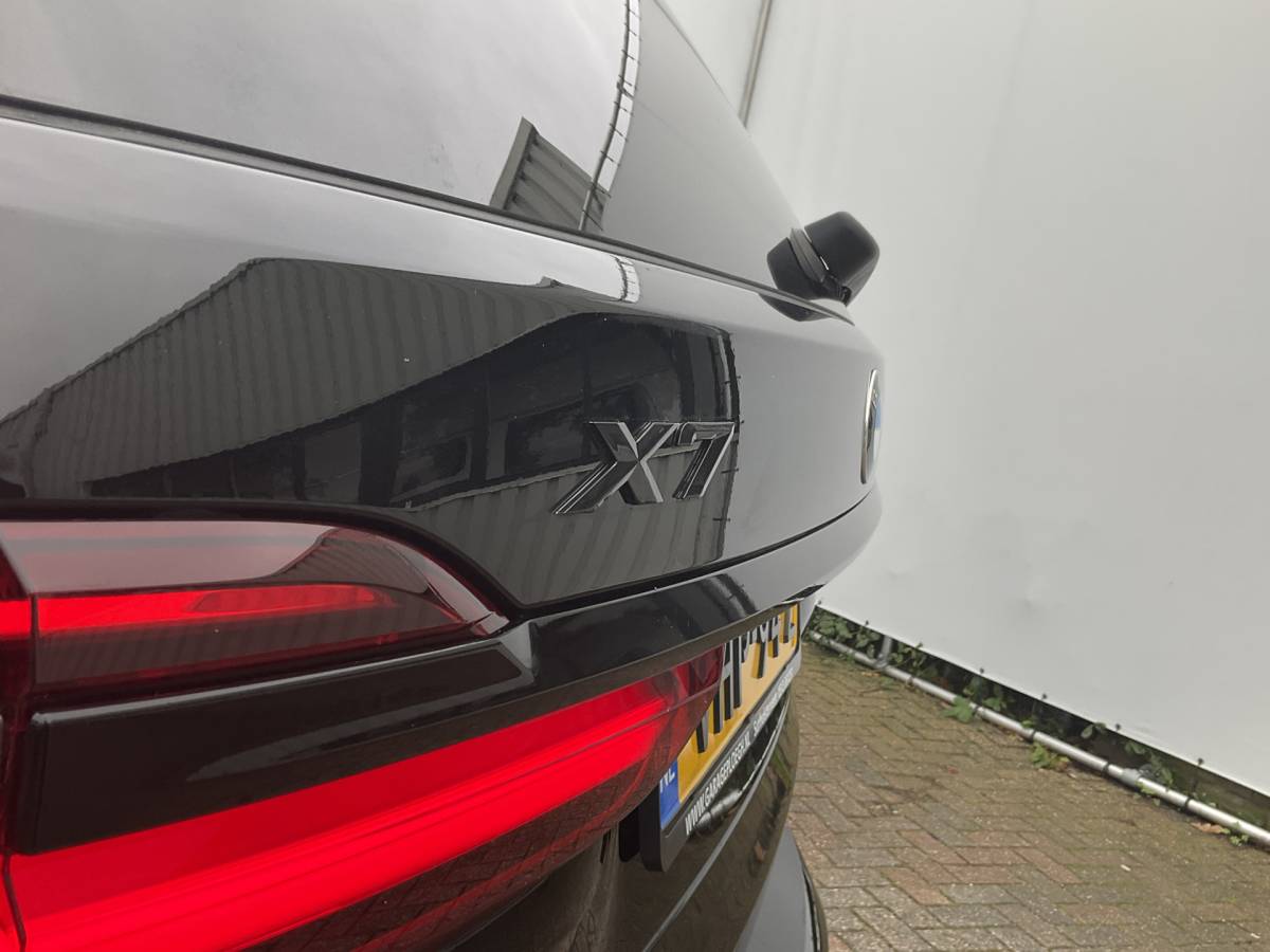BMW  BMW X7 xDrive 30D VAN High Executive Pano.dak Leer Trekhaak Grijskenteken