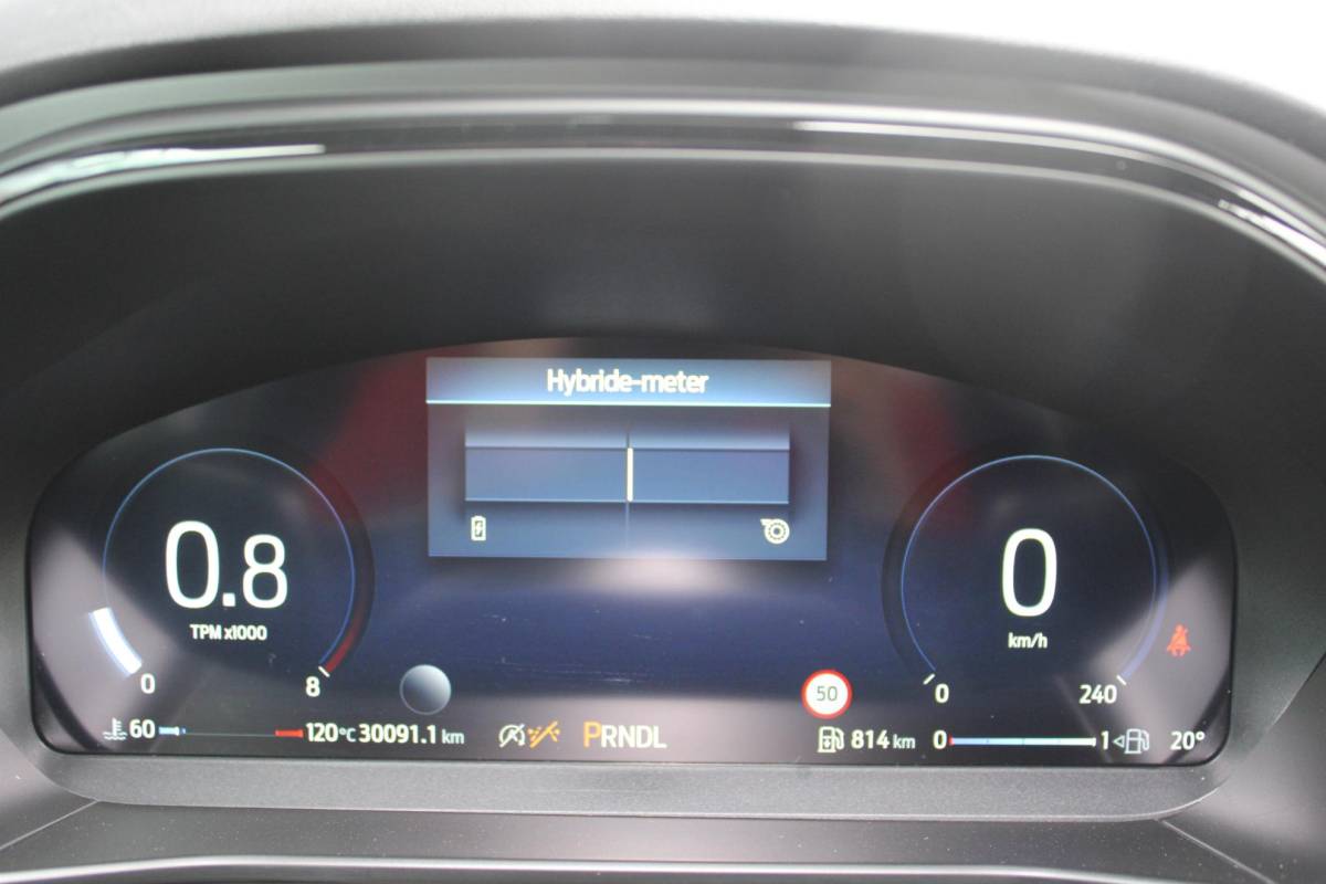Ford Focus Ford Focus Wagon 1.0 EcoBoost Hybrid ST Line X | Automaat | Winterpack | Driver Assistance Pack | Privacy Glass | Camera