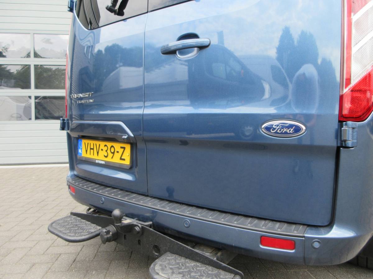 Ford Transit Custom Ford TRANSIT CUSTOM L1H1 130pk, Autmaat, DC, dubbel cabine, Airco, Navigatie, Camera.