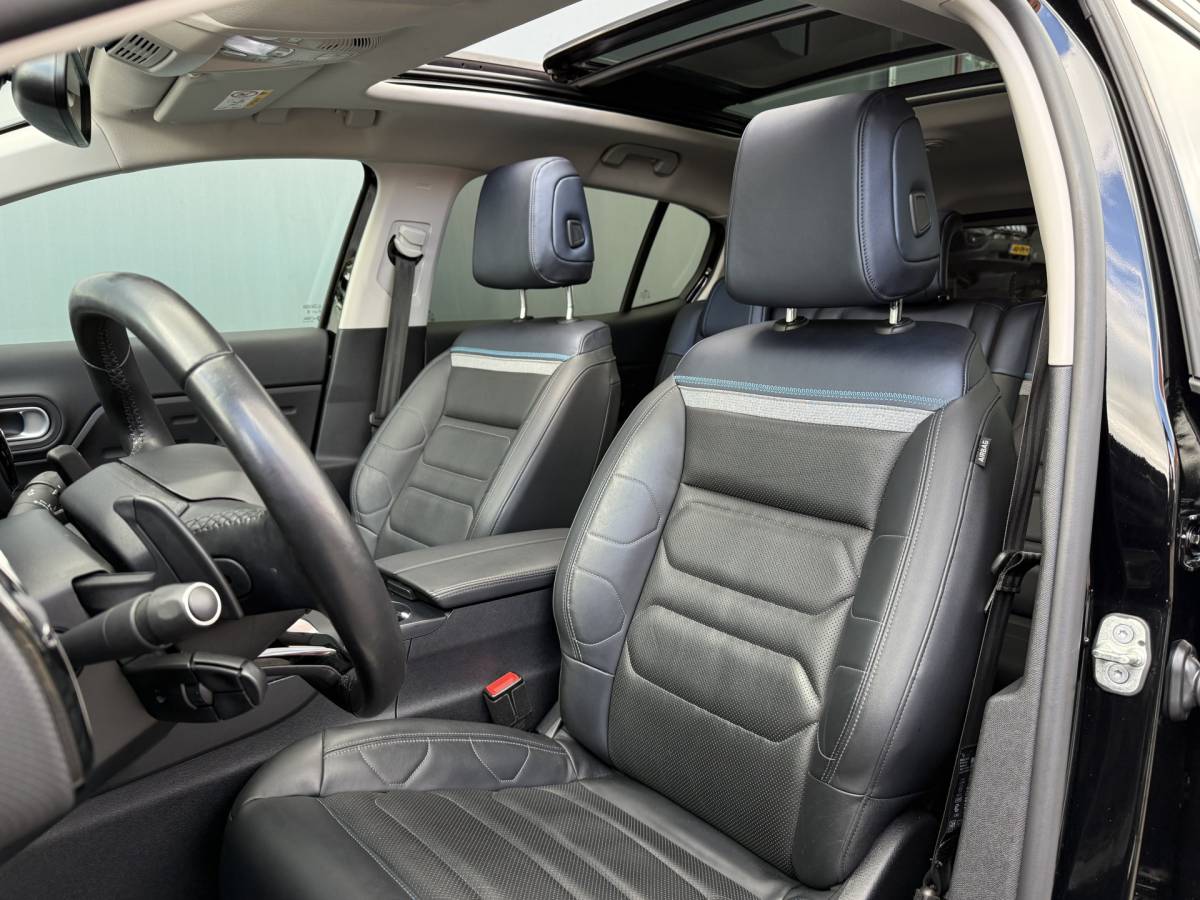 Citroën C5 Aircross Citroën C5 Aircross BWJ 2024 1.6 Plug-in Hybrid 225pk Plus TREKHAAK | PANO | LEDER | 360 CAMERA | ADAPTIVE CRUISE | KEYLESS | DODE HOEK | STOELVERW. | ELEKTR. STOELEN | ELEKTR. ACHTERKLEP | CARPLAY + ANDROID | NAVI | CLIMA | LMV | PDC