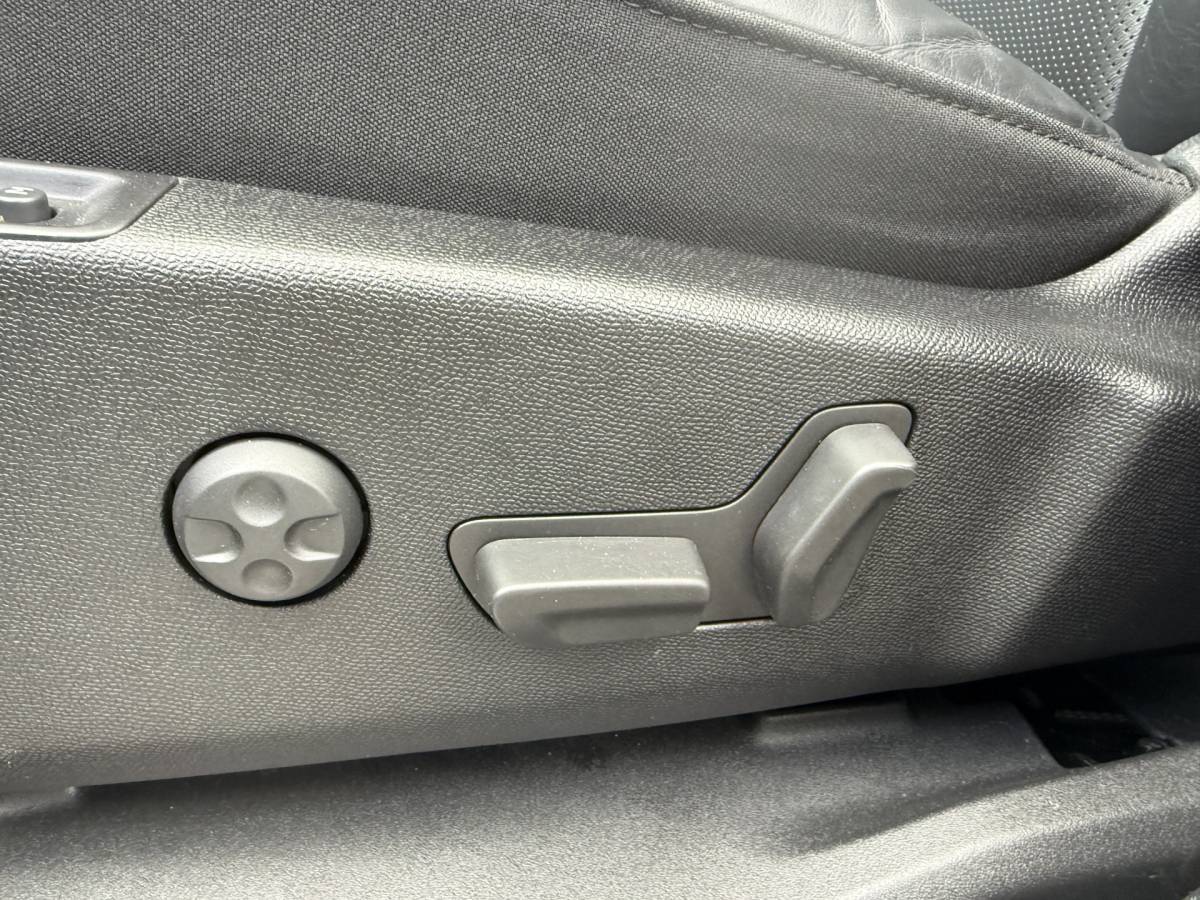 Citroën C5 Aircross Citroën C5 Aircross BWJ 2024 1.6 Plug-in Hybrid 225pk Plus TREKHAAK | PANO | LEDER | 360 CAMERA | ADAPTIVE CRUISE | KEYLESS | DODE HOEK | STOELVERW. | ELEKTR. STOELEN | ELEKTR. ACHTERKLEP | CARPLAY + ANDROID | NAVI | CLIMA | LMV | PDC