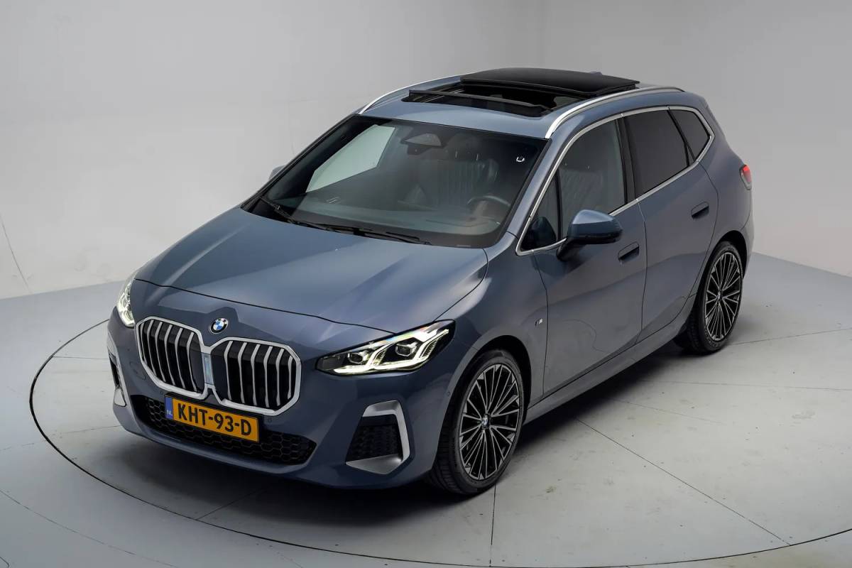 BMW 2 Serie BMW 2-serie Active Tourer 218i M Sport Aut. [ Panoramadak Leder HUD Harman/Kardon ]