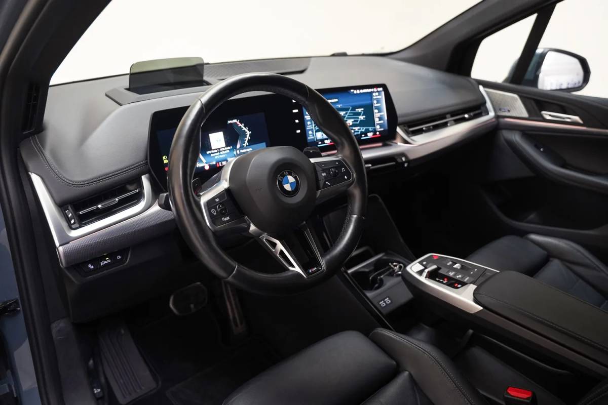 BMW 2 Serie BMW 2-serie Active Tourer 218i M Sport Aut. [ Panoramadak Leder HUD Harman/Kardon ]
