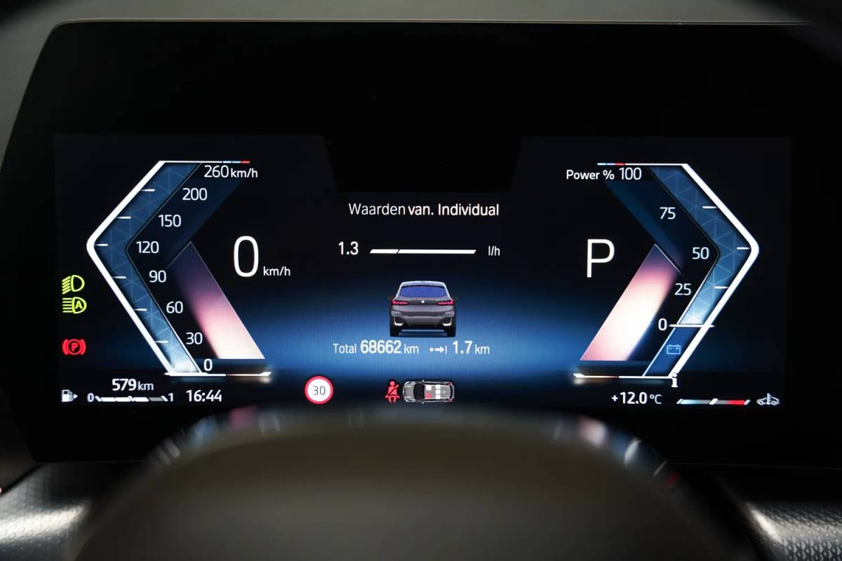 BMW 2 Serie BMW 2-serie Active Tourer 218i M Sport Aut. [ Panoramadak Leder HUD Harman/Kardon ]
