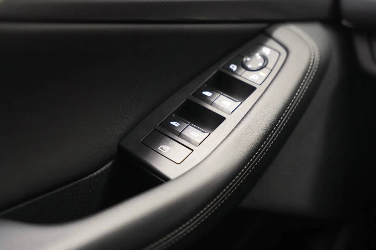BMW 2 Serie BMW 2-serie Active Tourer 218i M Sport Aut. [ Panoramadak Leder HUD Harman/Kardon ]