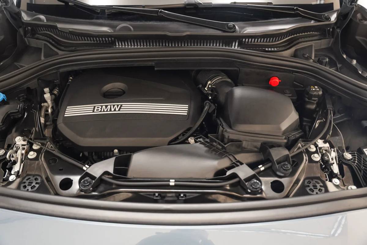 BMW 2 Serie BMW 2-serie Active Tourer 218i M Sport Aut. [ Panoramadak Leder HUD Harman/Kardon ]