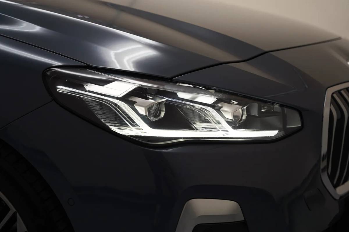 BMW 2 Serie BMW 2-serie Active Tourer 218i M Sport Aut. [ Panoramadak Leder HUD Harman/Kardon ]