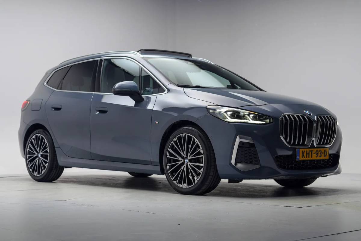 BMW 2 Serie BMW 2-serie Active Tourer 218i M Sport Aut. [ Panoramadak Leder HUD Harman/Kardon ]