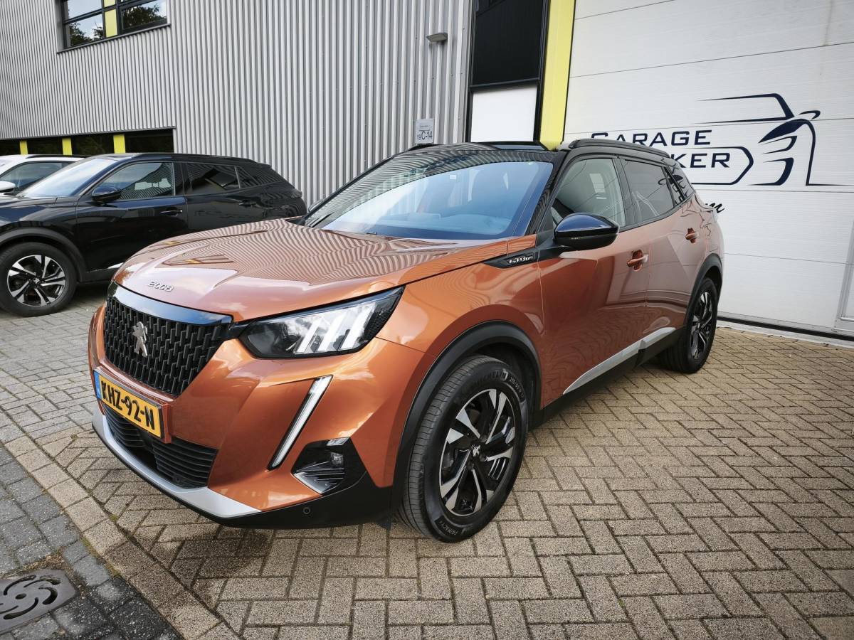 Peugeot 2008 Peugeot 2008 1.2 PureTech GT-Line Led Navi-Carplay Stoelverwarming 3D-Cockpit Trekhaak