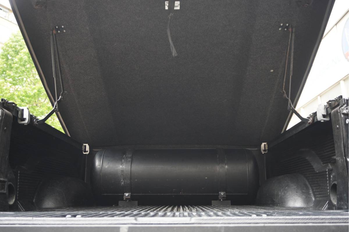 Dodge Ram 1500 Dodge Ram 1500 5.7 V8 HEMI 4WD | BLACK OPTIC | Classic | 300L LPG | APPLE CARPLAY | Stoel- stuurverwarming | Navigatie | Pano-dak |