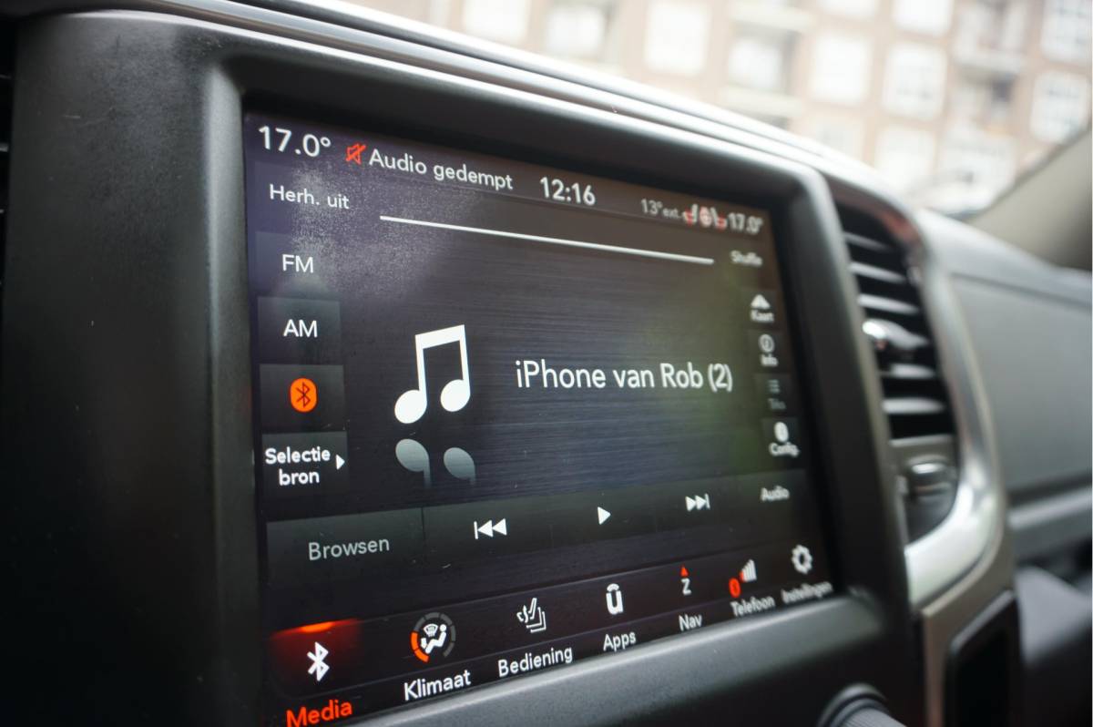 Dodge Ram 1500 Dodge Ram 1500 5.7 V8 HEMI 4WD | BLACK OPTIC | Classic | 300L LPG | APPLE CARPLAY | Stoel- stuurverwarming | Navigatie | Pano-dak |