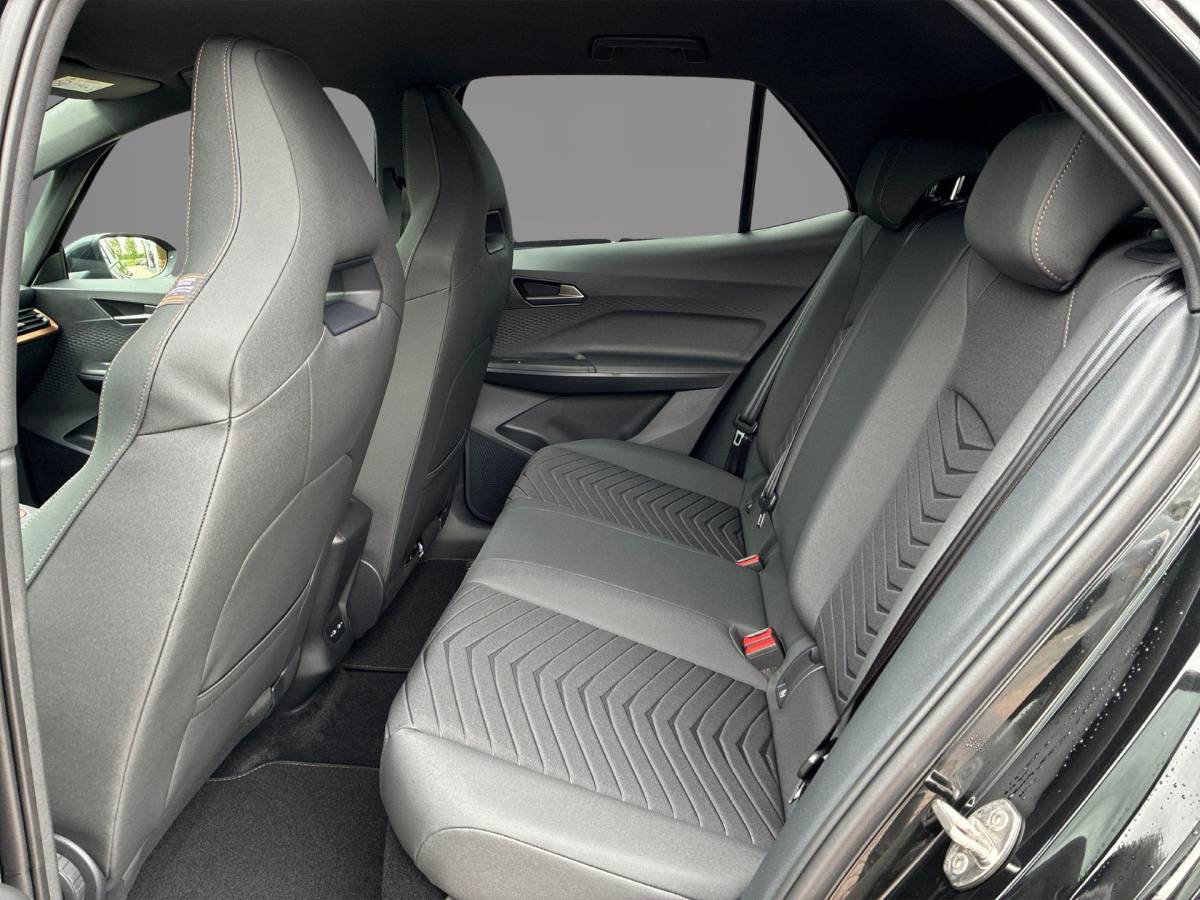CUPRA Born CUPRA Born Business Limited 84 kWh 231 PK l 593 KM WLTP Range