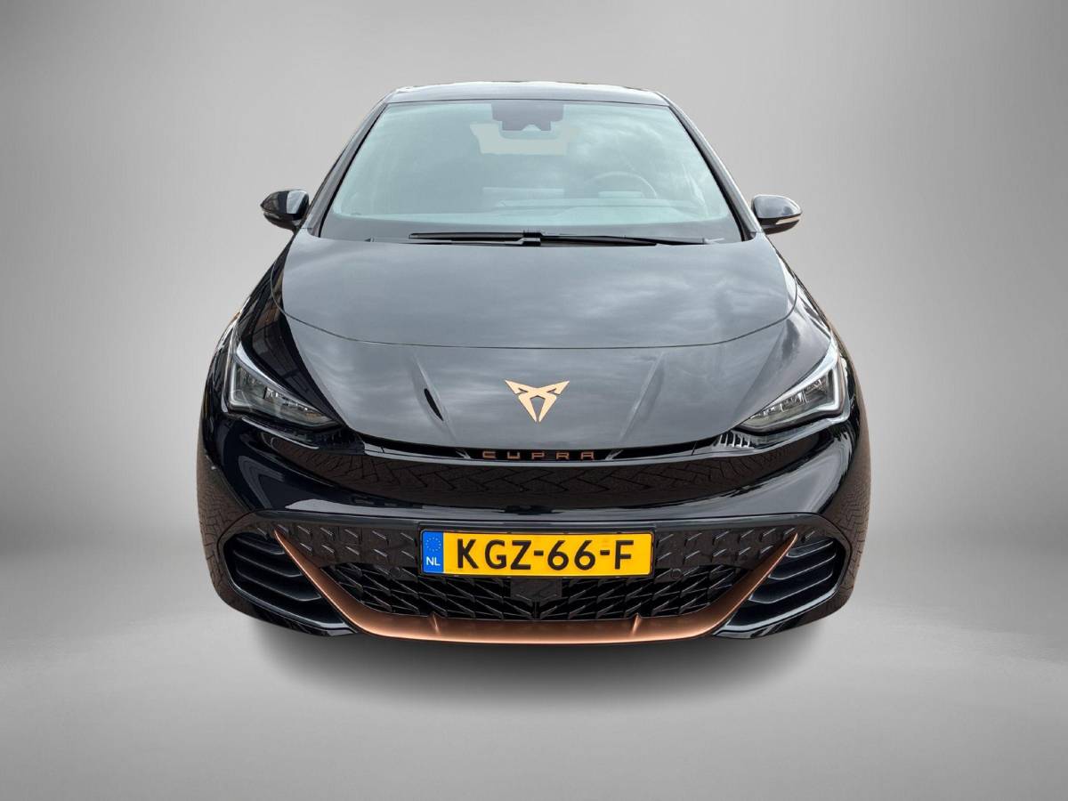 CUPRA Born CUPRA Born Business Limited 84 kWh 231 PK l 593 KM WLTP Range
