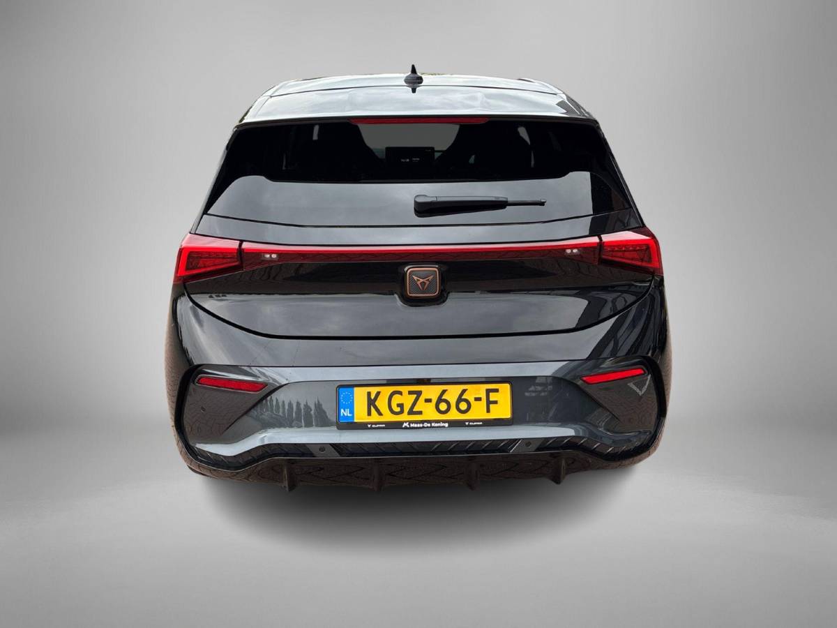 CUPRA Born CUPRA Born Business Limited 84 kWh 231 PK l 593 KM WLTP Range