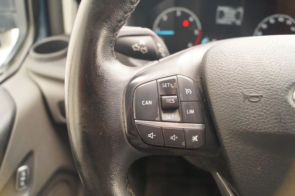 Ford Transit Custom Ford Transit Custom 300 2.0 TDCI L2-H1 Trend -TREKHAAK-AIRCO-