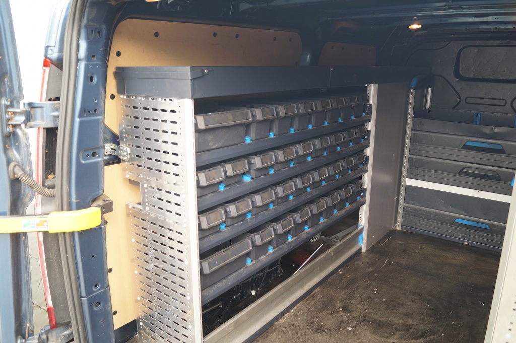 Ford Transit Custom Ford Transit Custom 300 2.0 TDCI L2-H1 Trend -TREKHAAK-AIRCO-