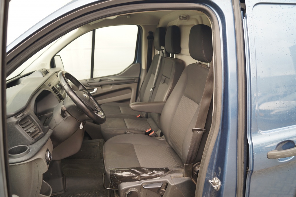 Ford Transit Custom Ford Transit Custom 300 2.0 TDCI L2-H1 Trend -TREKHAAK-AIRCO-