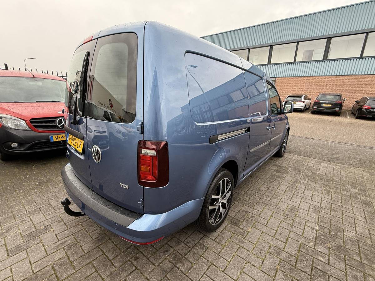 Volkswagen Caddy Volkswagen Caddy 2.0 TDI L2H1 BMT Maxi Highline Euro 6 DSG Alcantara NAVI APPLE CARPLAY