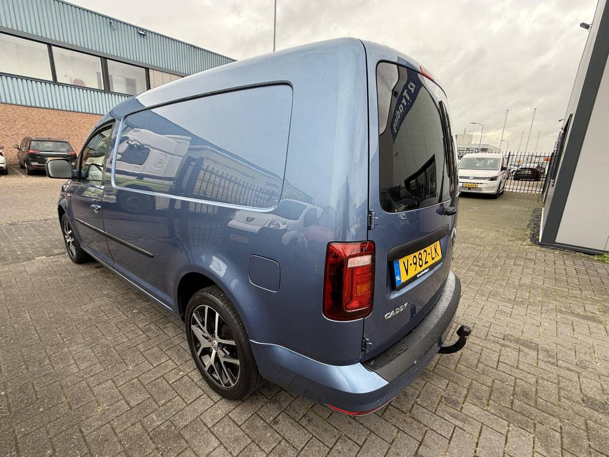 Volkswagen Caddy Volkswagen Caddy 2.0 TDI L2H1 BMT Maxi Highline Euro 6 DSG Alcantara NAVI APPLE CARPLAY