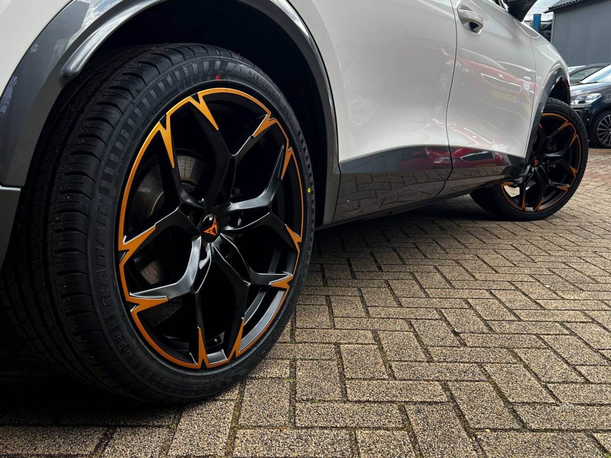 CUPRA Formentor Cupra Formentor 1.4 TSI e-Hybrid Essential 19”LMV_Cam_Stuurverw_Carplay