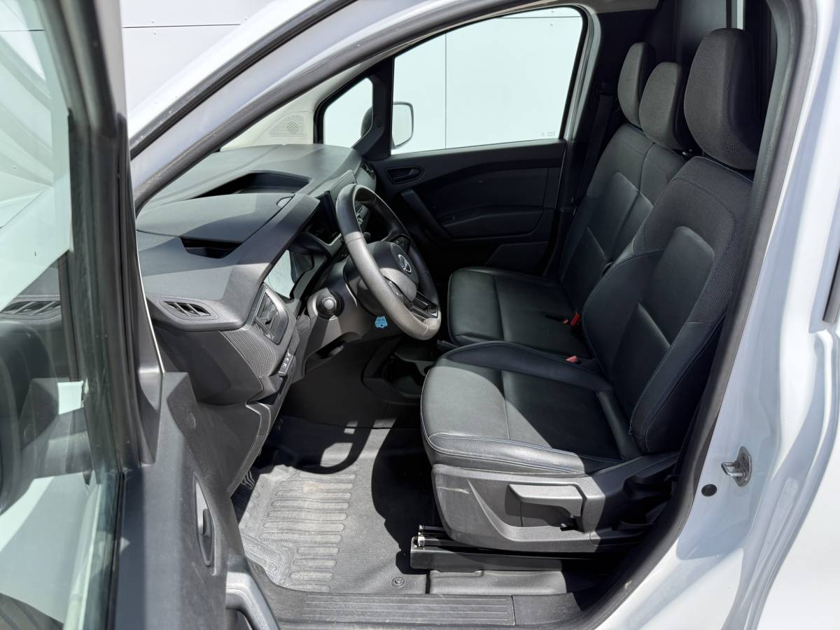 Nissan Townstar Nissan Townstar 1.3 130PK **Benzine** L1H1 LED Airco Carkit Bluetooth