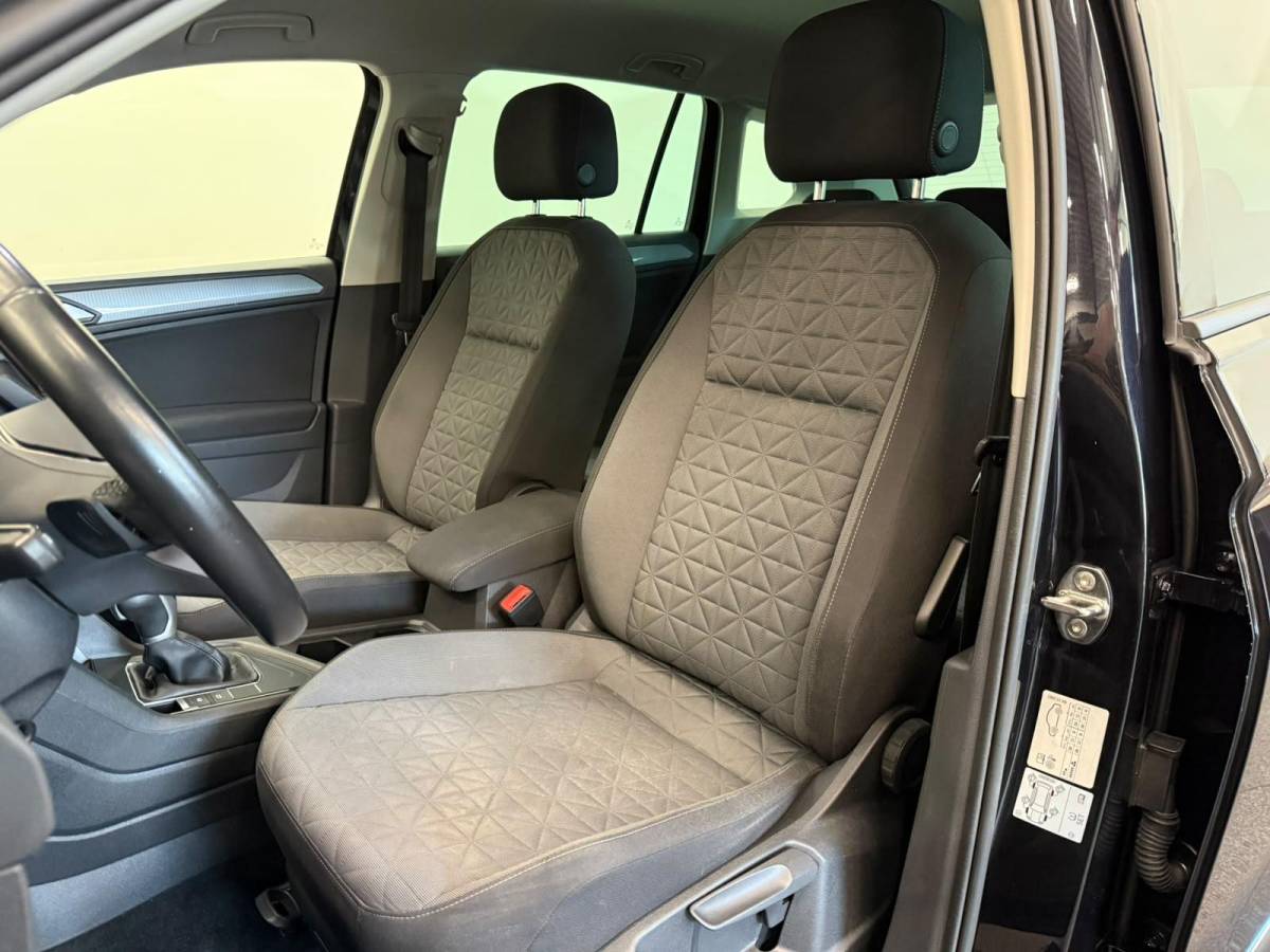 Volkswagen Tiguan Volkswagen Tiguan 1.4 TSI e-Hybrid PHEV Automaat 245 pk Life SoH 91 % Navigatie  Discover Trekhaak Media ACC Camera Trekhaak Digital Cockpit 3-zone Climatronic CarPlay DAB+ LED