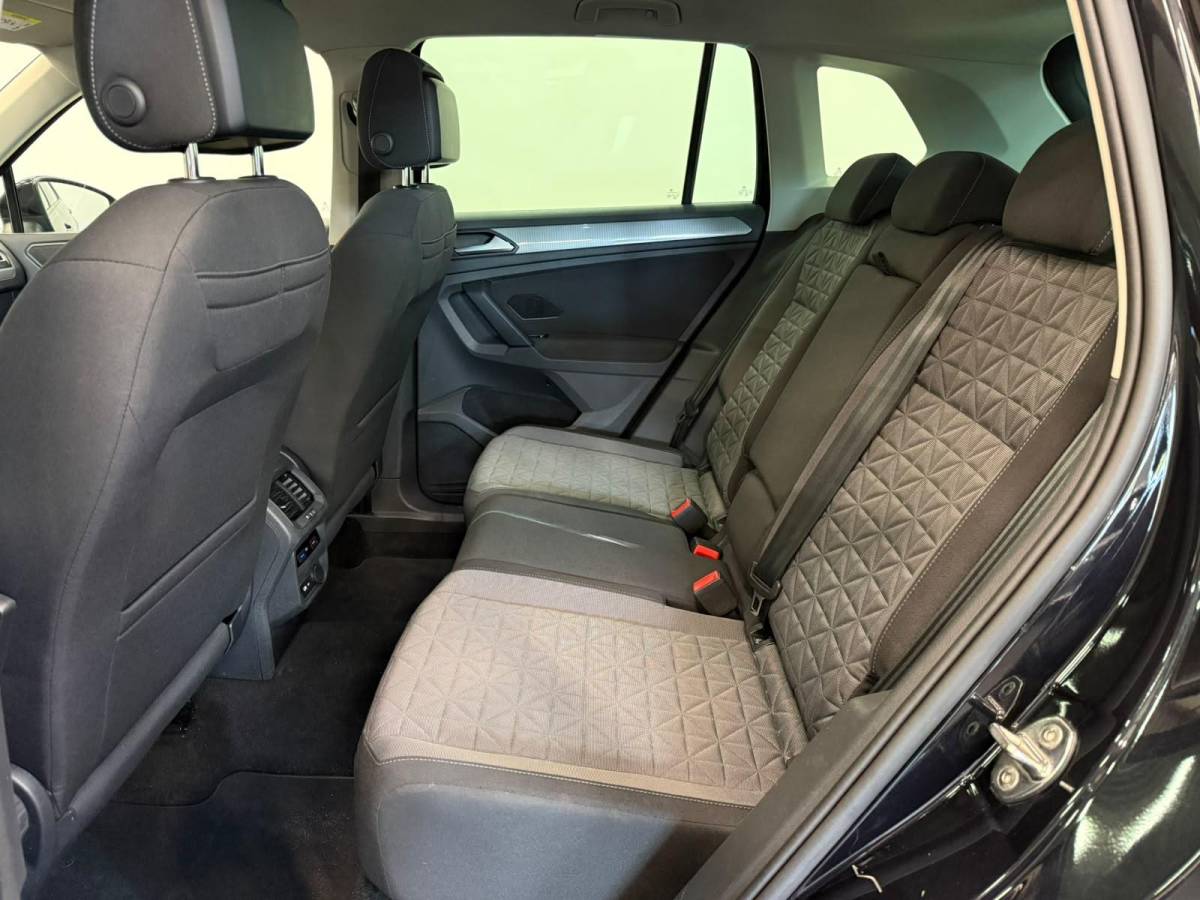 Volkswagen Tiguan Volkswagen Tiguan 1.4 TSI e-Hybrid PHEV Automaat 245 pk Life SoH 91 % Navigatie  Discover Trekhaak Media ACC Camera Trekhaak Digital Cockpit 3-zone Climatronic CarPlay DAB+ LED