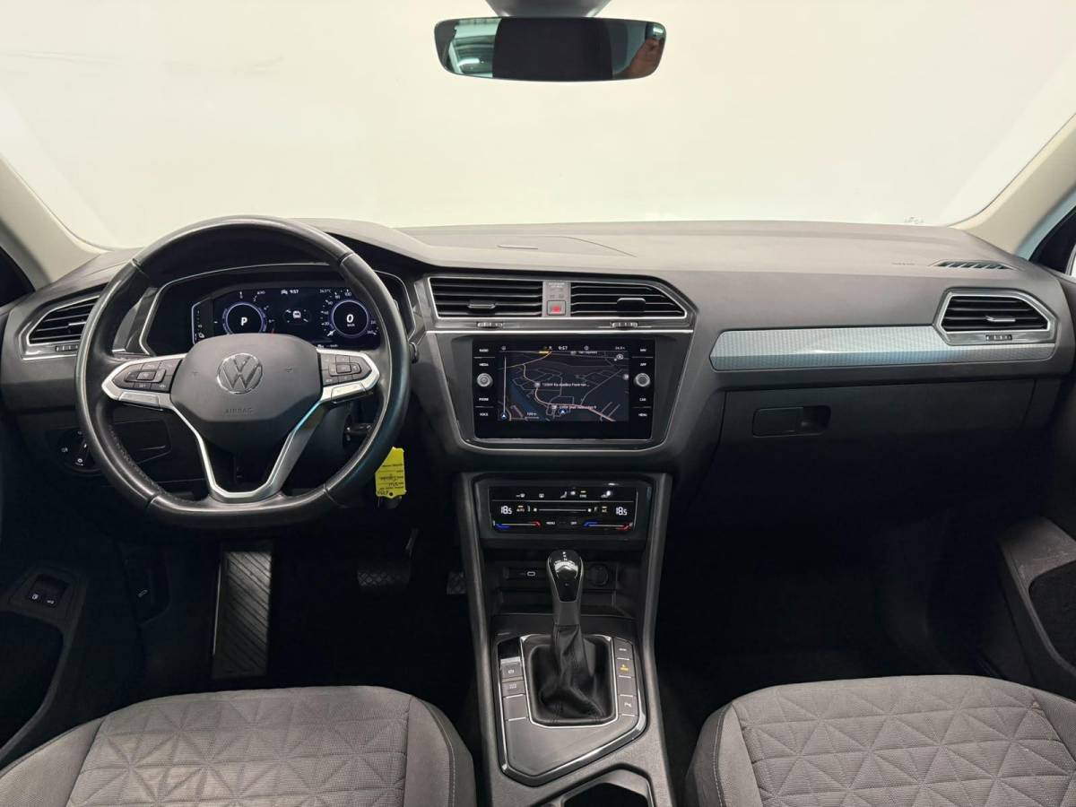 Volkswagen Tiguan Volkswagen Tiguan 1.4 TSI e-Hybrid PHEV Automaat 245 pk Life SoH 91 % Navigatie  Discover Trekhaak Media ACC Camera Trekhaak Digital Cockpit 3-zone Climatronic CarPlay DAB+ LED