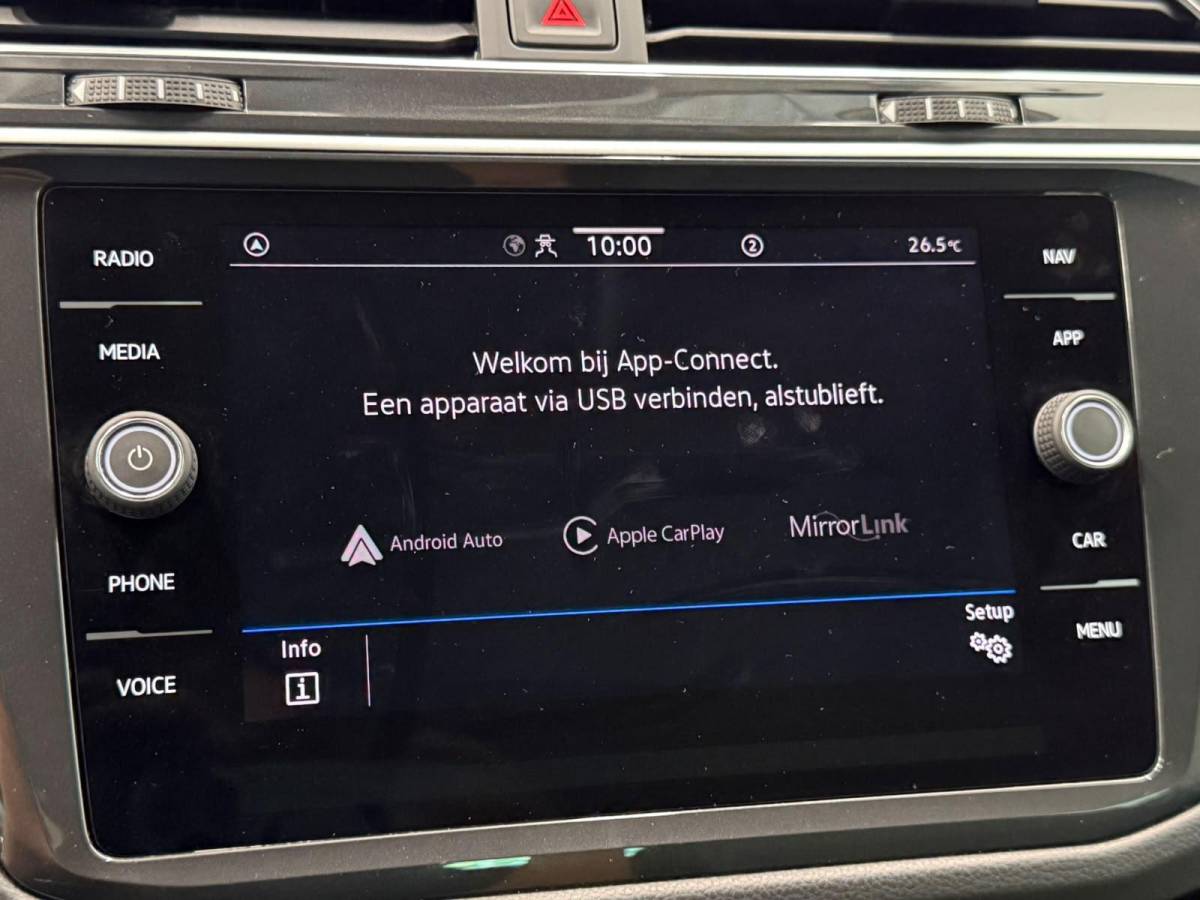 Volkswagen Tiguan Volkswagen Tiguan 1.4 TSI e-Hybrid PHEV Automaat 245 pk Life SoH 91 % Navigatie  Discover Trekhaak Media ACC Camera Trekhaak Digital Cockpit 3-zone Climatronic CarPlay DAB+ LED