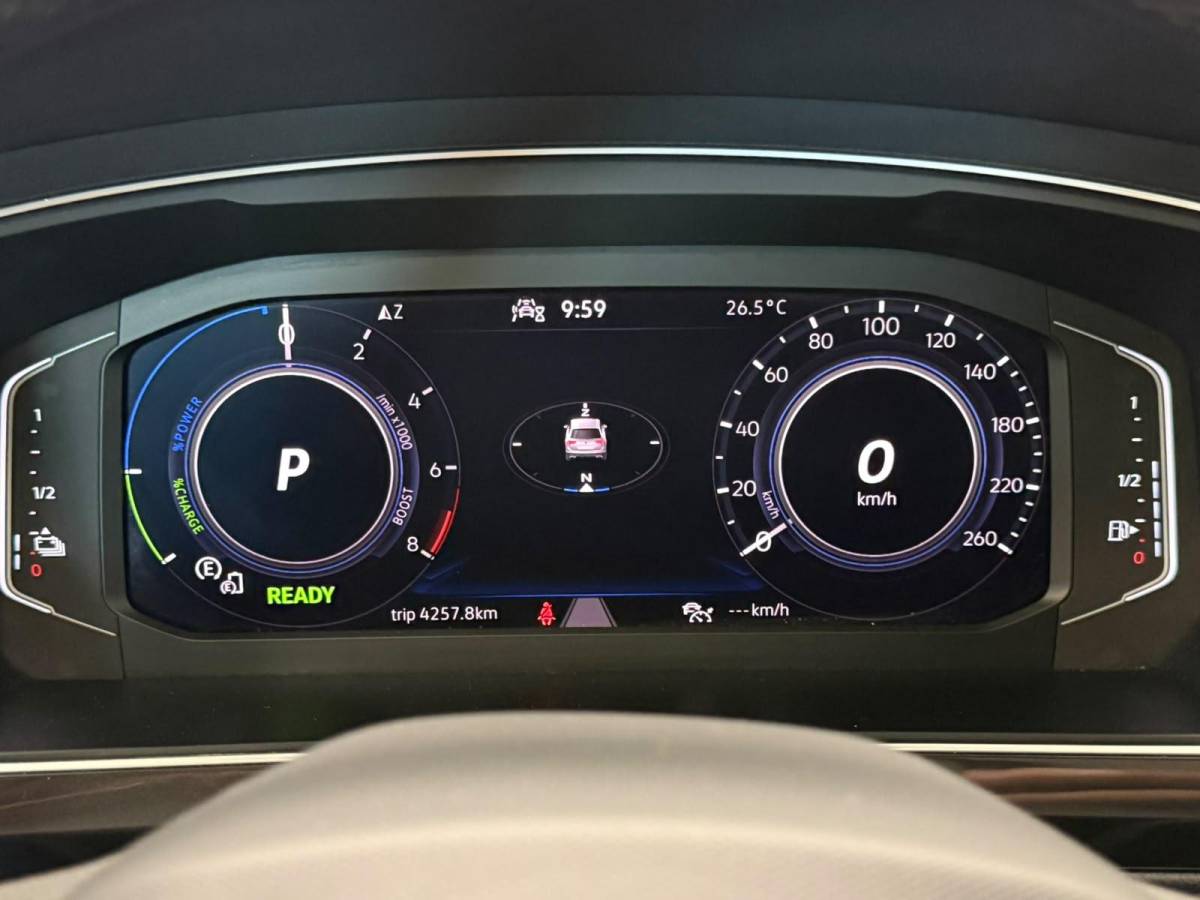 Volkswagen Tiguan Volkswagen Tiguan 1.4 TSI e-Hybrid PHEV Automaat 245 pk Life SoH 91 % Navigatie  Discover Trekhaak Media ACC Camera Trekhaak Digital Cockpit 3-zone Climatronic CarPlay DAB+ LED