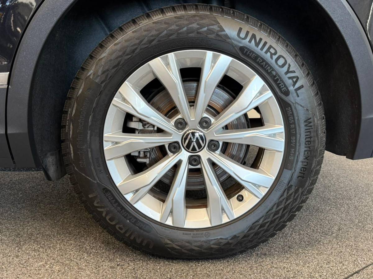 Volkswagen Tiguan Volkswagen Tiguan 1.4 TSI e-Hybrid PHEV Automaat 245 pk Life SoH 91 % Navigatie  Discover Trekhaak Media ACC Camera Trekhaak Digital Cockpit 3-zone Climatronic CarPlay DAB+ LED