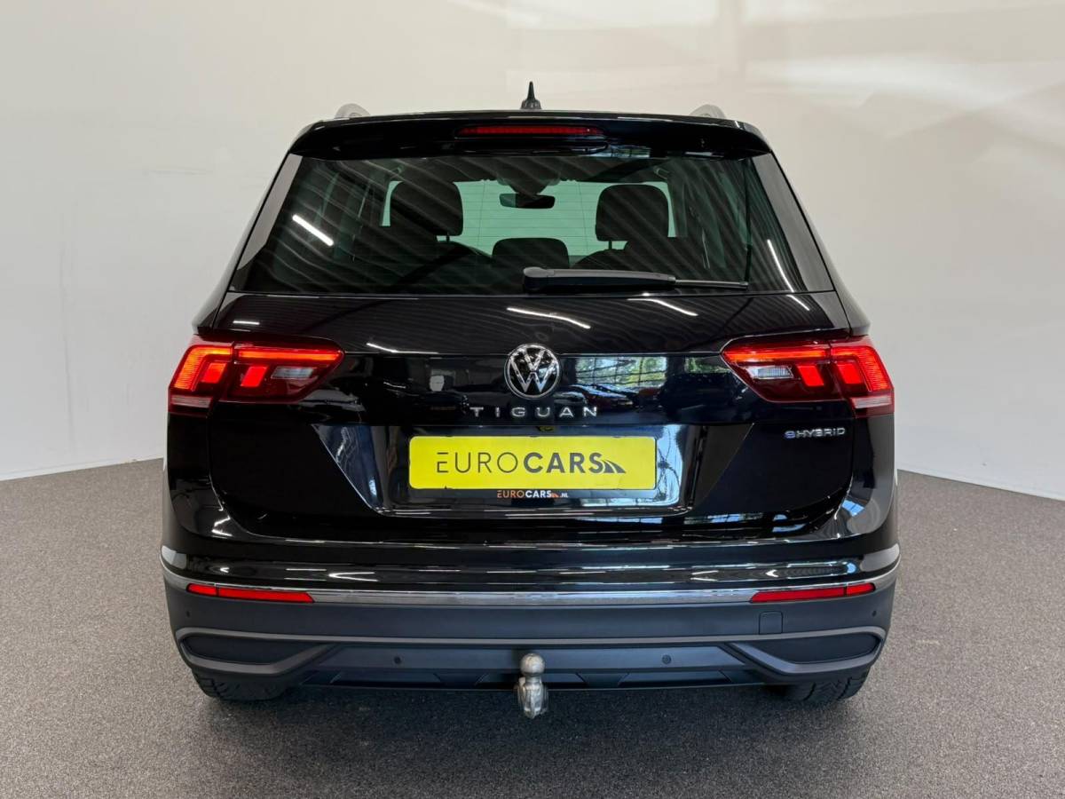 Volkswagen Tiguan Volkswagen Tiguan 1.4 TSI e-Hybrid PHEV Automaat 245 pk Life SoH 91 % Navigatie  Discover Trekhaak Media ACC Camera Trekhaak Digital Cockpit 3-zone Climatronic CarPlay DAB+ LED