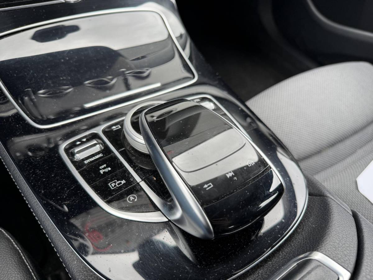 Mercedes-Benz E-Klasse Mercedes-Benz E-klasse 220 d Lease Edition | Camera | Head-Up | Widescreen | Sfeerverlichting | Navigatie |