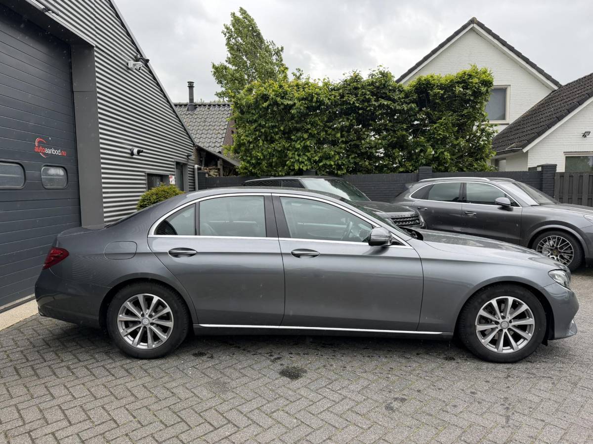 Mercedes-Benz E-Klasse Mercedes-Benz E-klasse 220 d Lease Edition | Camera | Head-Up | Widescreen | Sfeerverlichting | Navigatie |
