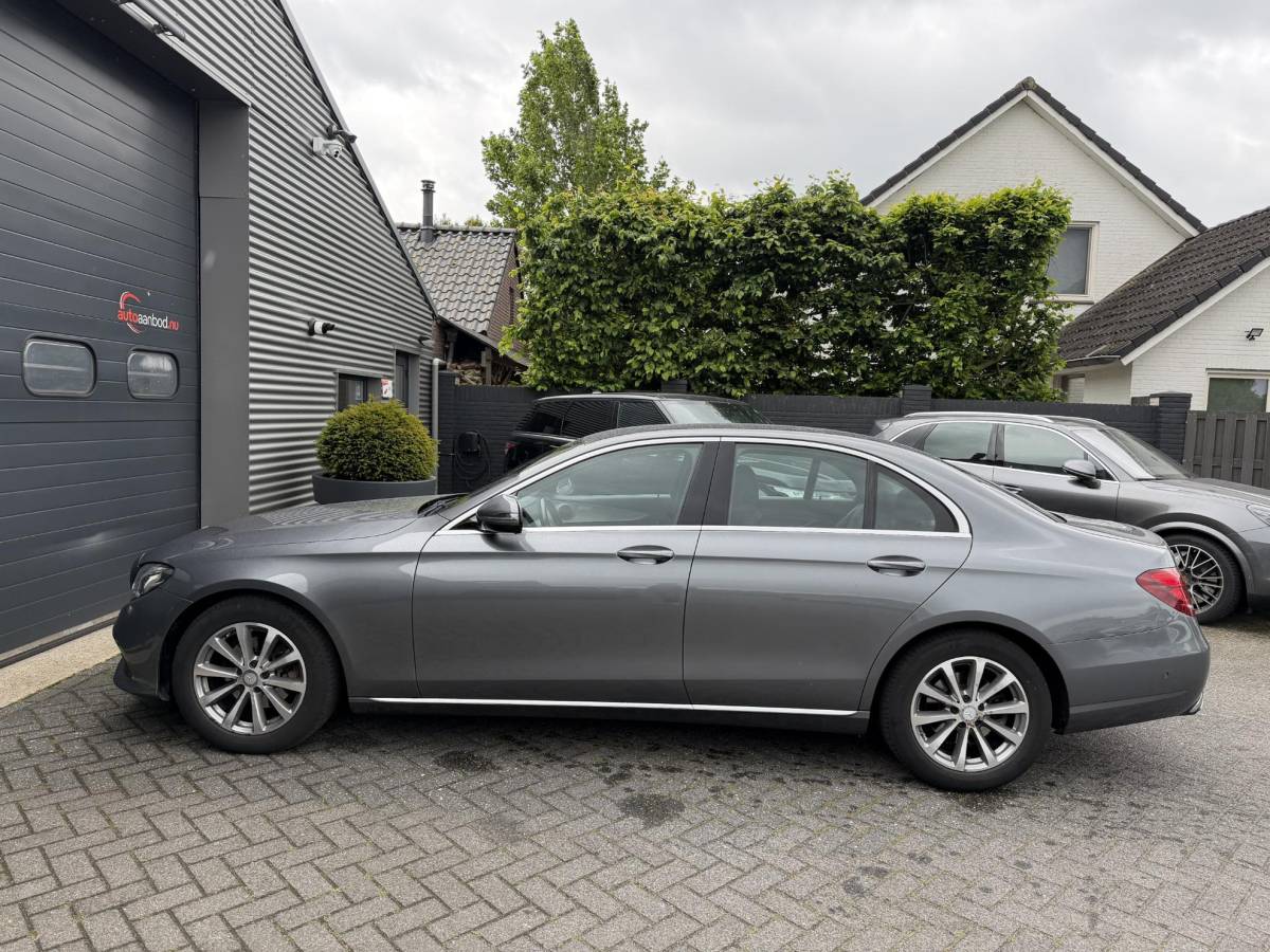 Mercedes-Benz E-Klasse Mercedes-Benz E-klasse 220 d Lease Edition | Camera | Head-Up | Widescreen | Sfeerverlichting | Navigatie |