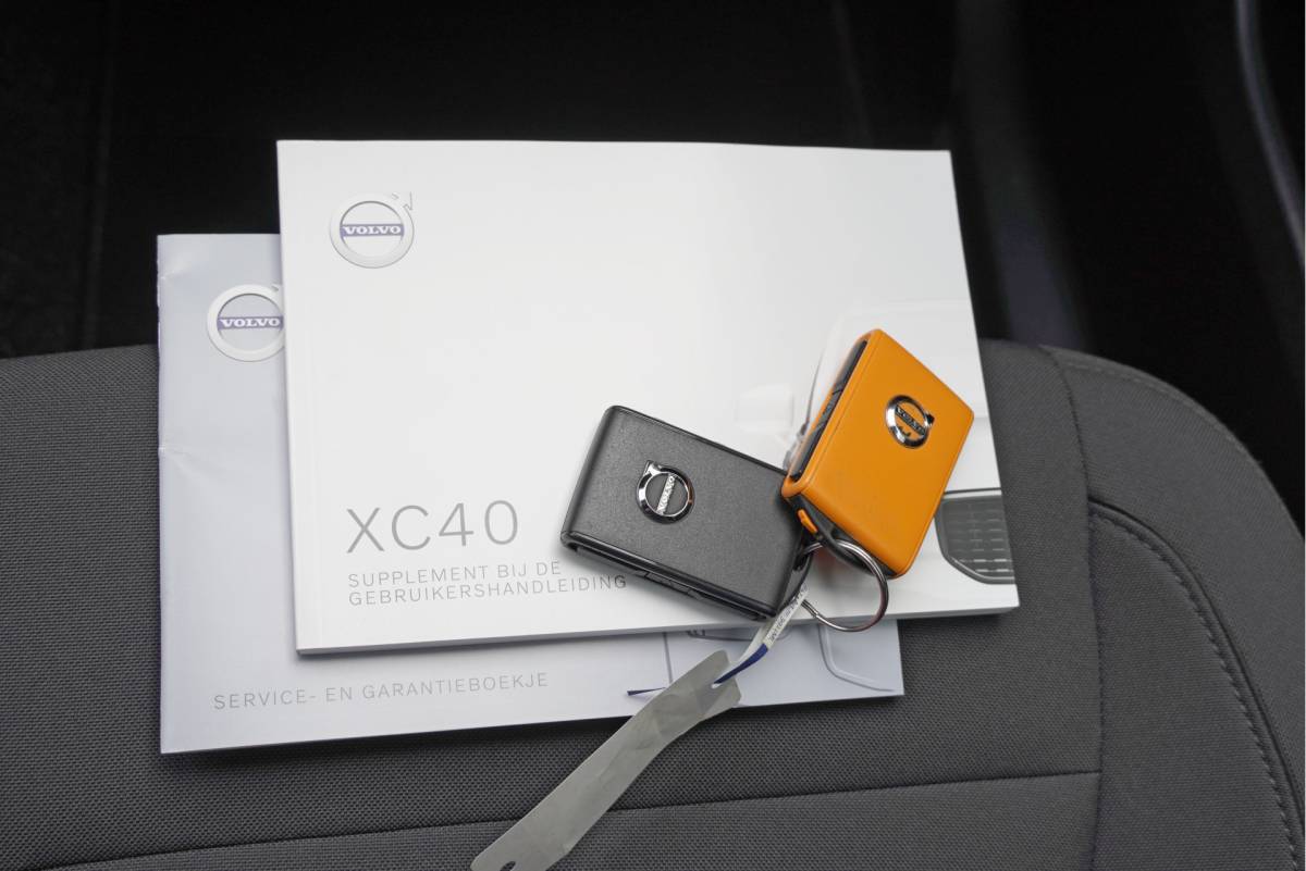 Volvo XC40 Volvo XC40 1.5 T2 Momentum BJ2021 Lmv 19″ | Led V+A | Pdc | App-Connect | Navi | Virtual cockpit | Climate control | Cruise control | Extra getint glas