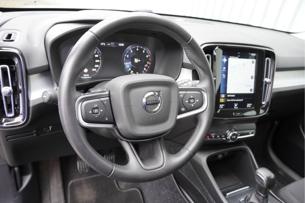 Volvo XC40 Volvo XC40 1.5 T2 Momentum BJ2021 Lmv 19″ | Led V+A | Pdc | App-Connect | Navi | Virtual cockpit | Climate control | Cruise control | Extra getint glas