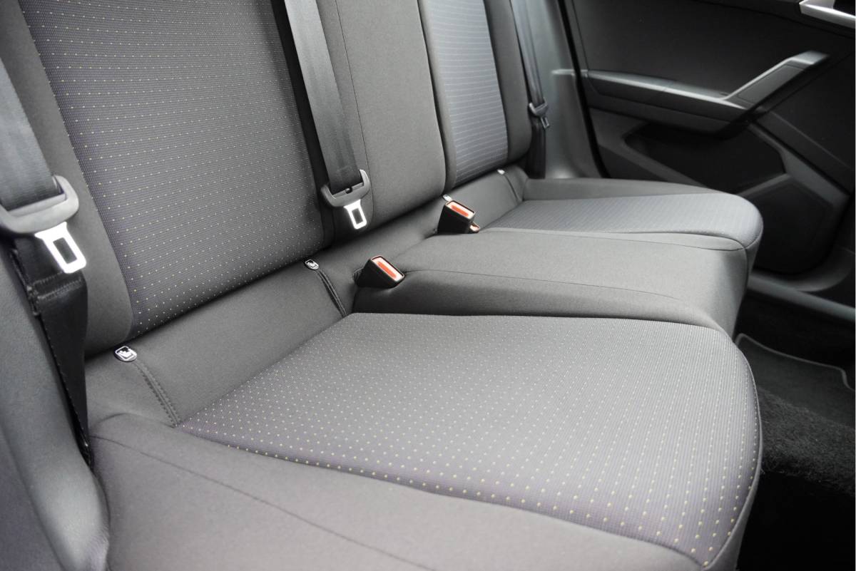 SEAT Arona SEAT Arona 1.0 TSI Style BJ2022 Lmv 16″ | Led | Pdc | App-Connect | Climate control | Cruise control | Getint glas