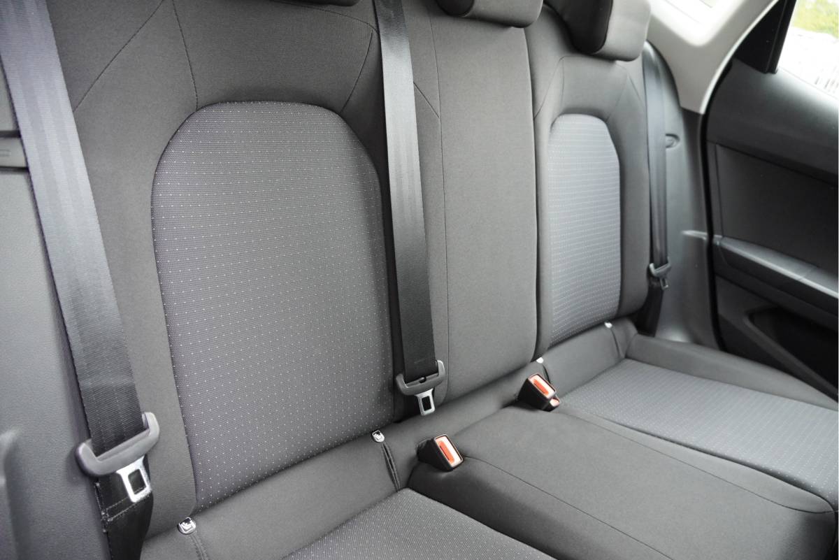 SEAT Arona SEAT Arona 1.0 TSI Style BJ2022 Lmv 16″ | Led | Pdc | App-Connect | Climate control | Cruise control | Getint glas