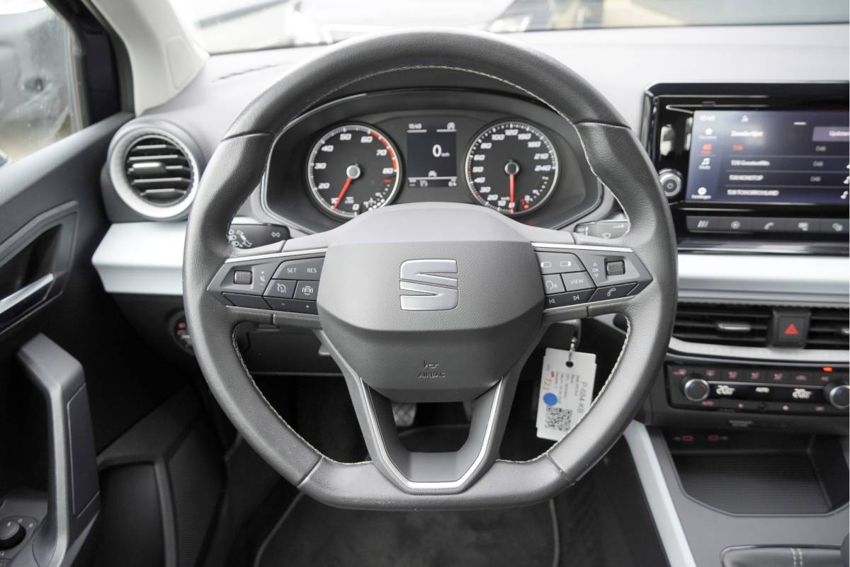 SEAT Arona SEAT Arona 1.0 TSI Style BJ2022 Lmv 16″ | Led | Pdc | App-Connect | Climate control | Cruise control | Getint glas