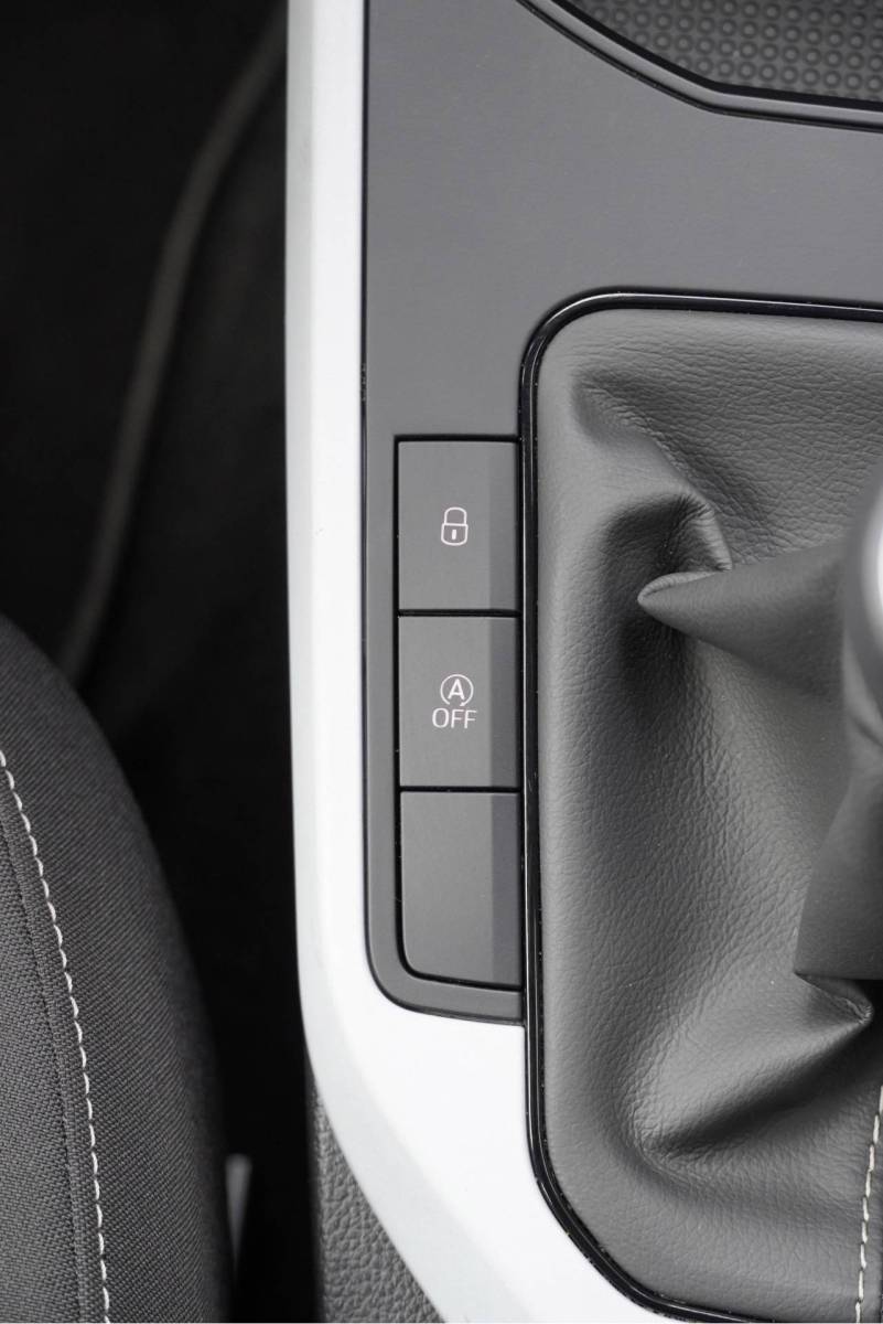 SEAT Arona SEAT Arona 1.0 TSI Style BJ2022 Lmv 16″ | Led | Pdc | App-Connect | Climate control | Cruise control | Getint glas