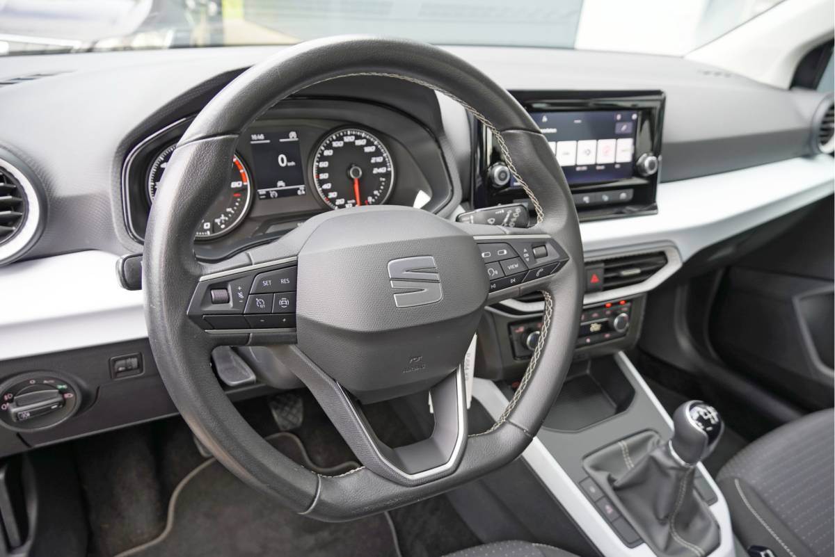 SEAT Arona SEAT Arona 1.0 TSI Style BJ2022 Lmv 16″ | Led | Pdc | App-Connect | Climate control | Cruise control | Getint glas