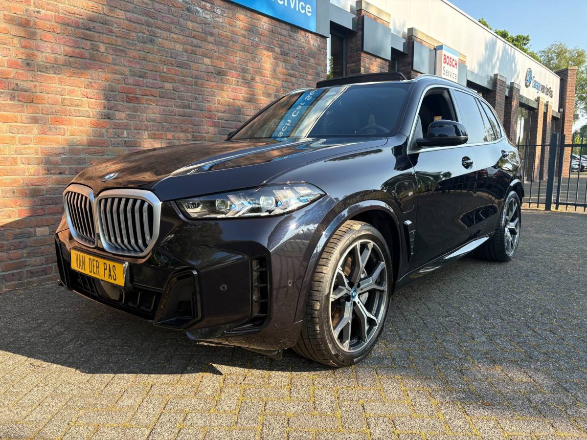 BMW X5 BMW X5 XDrive 50e M-sport|Sky Lounge|Harman Kardon|Driving assistant