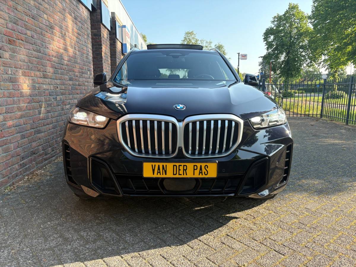 BMW X5 BMW X5 XDrive 50e M-sport|Sky Lounge|Harman Kardon|Driving assistant