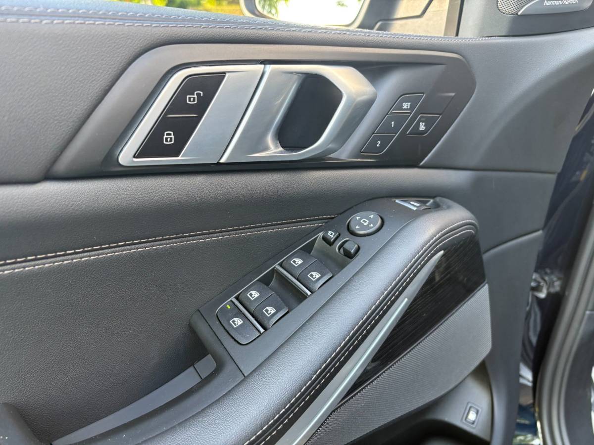 BMW X5 BMW X5 XDrive 50e M-sport|Sky Lounge|Harman Kardon|Driving assistant