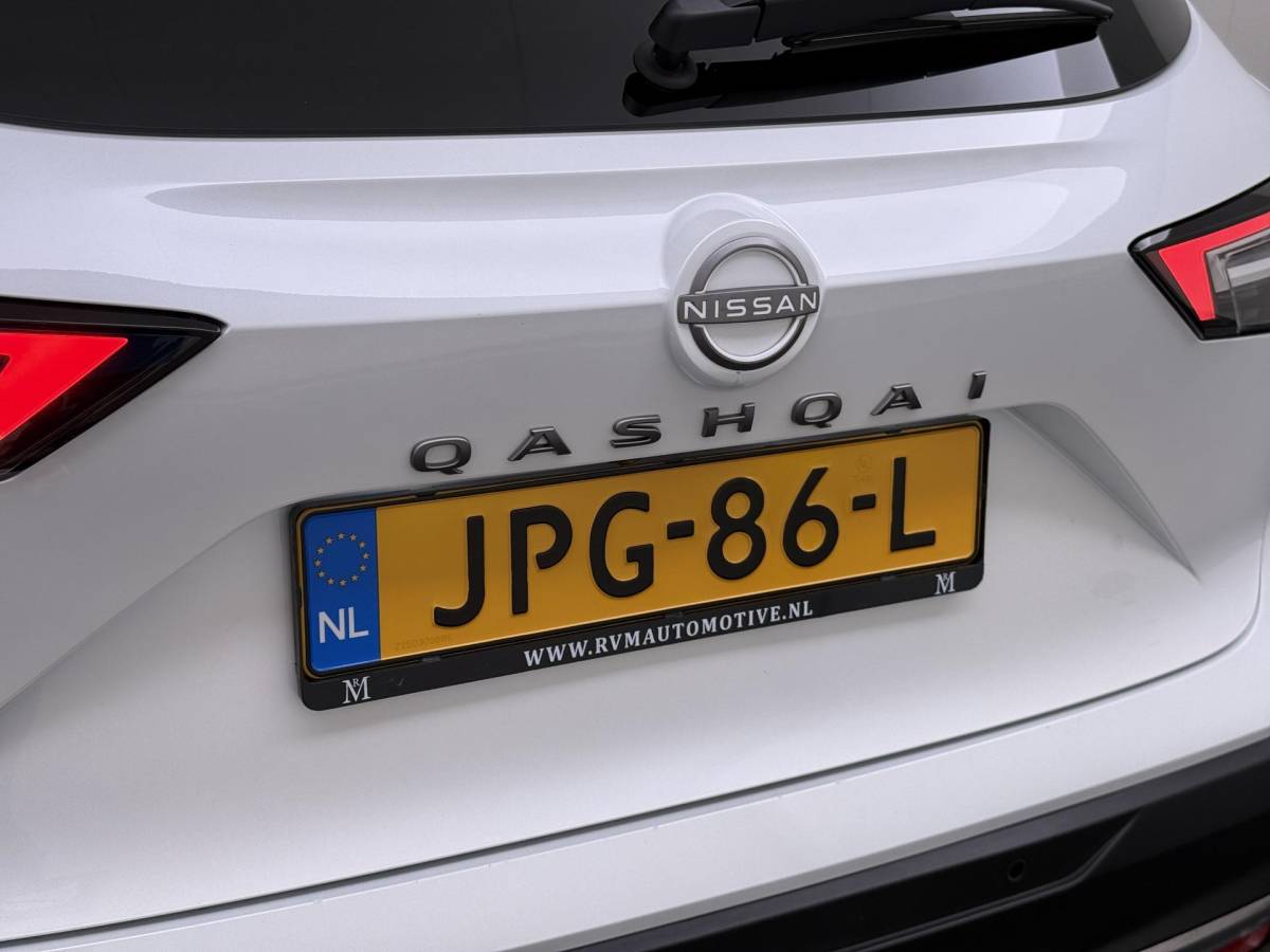 Nissan QASHQAI Nissan Qashqai 1.3 MHEV Xtronic N-Connecta ONDERHOUD GEHAD BIJ DE DEALER | DIRECT LEVERBAAR | FABRIEKSGARANTIE | PANORAMADAK | VOORRUITVERWARMING | STOEL- & STUURVERWARMING | 360° CAMERA | DODEHOEKDETECTIE | HEAD-UP DISPLAY | ELEKTRISCHE ACHTERKLEP